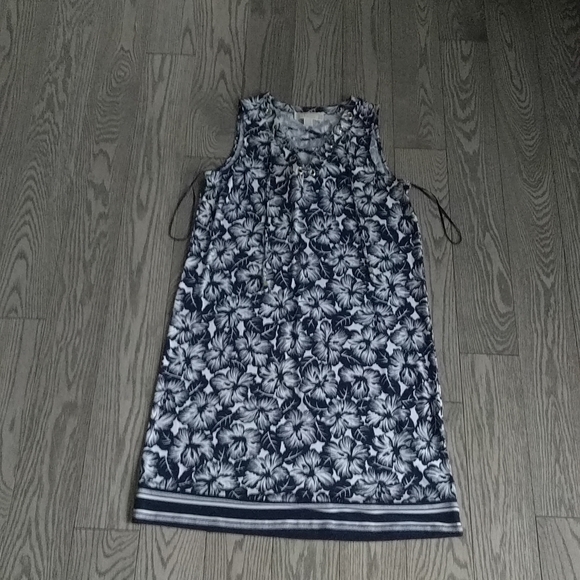 Beautiful dress by Michael Kors 🌟⭐🍀 - Picture 3 of 12